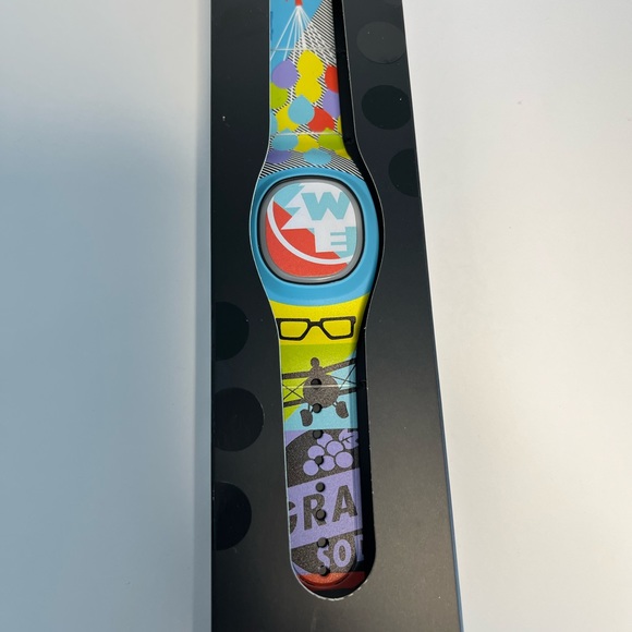 Disney’s “Up” Limited Edition MagicBand+ - Picture 2 of 3